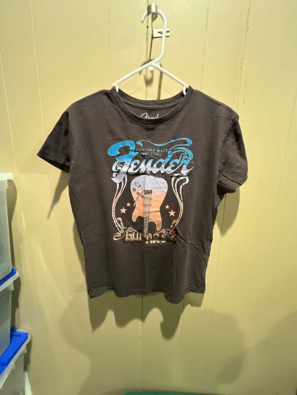 Fender Women's Funk Folk Blues Rock N' Roll Guitar Graphic T-Shirt Medium